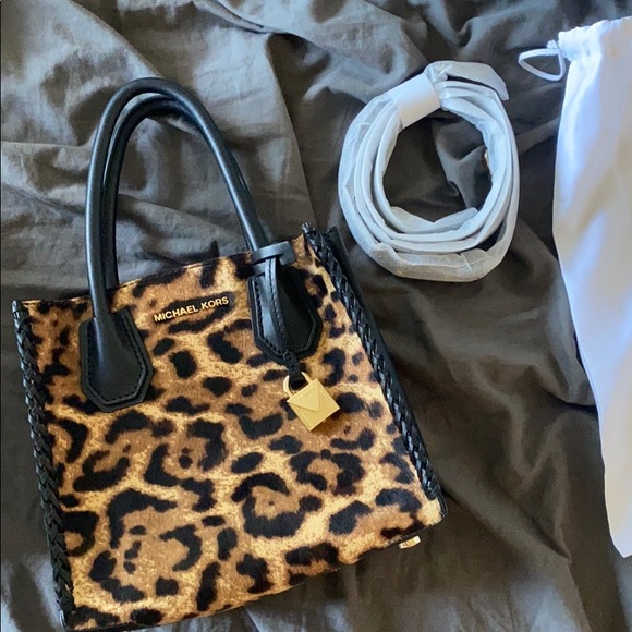 Mini Cheetah Michael Kors purse - Picture 4 of 6